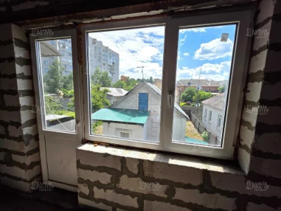 OS4 Продам два дома на одном участке 1-й с ремонтом 2-й под