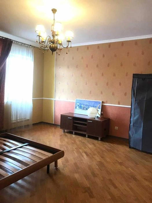 Продам 2-х этажный капитальный Дом, 243м2, с Мансардой, 5 ко