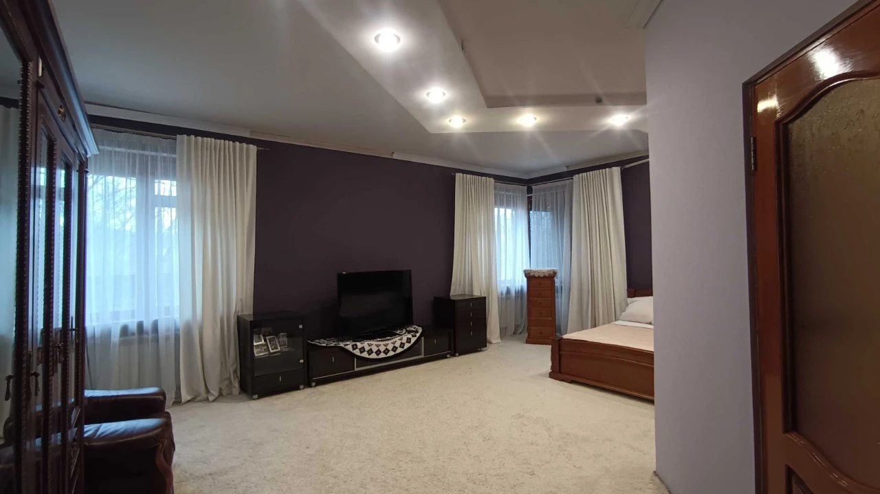 D1A Продам дом Лысая Гора 220кв.м. 10соток
