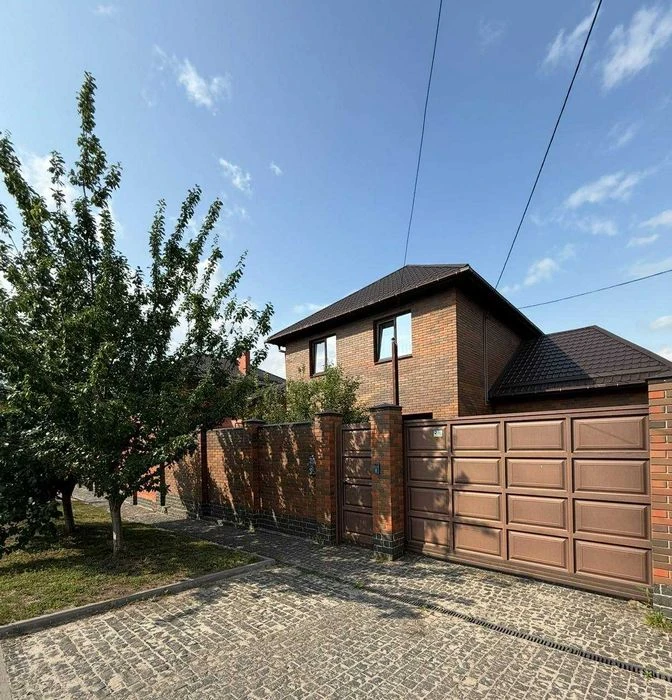 Продаж Будинку  198м2, з гаражем і ділянкою на 5 соток, 9 кі