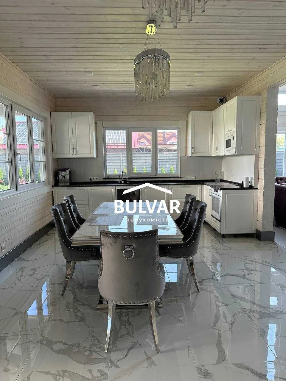 Продам крутой семейный дом, камерная локация на берегу, 10 м