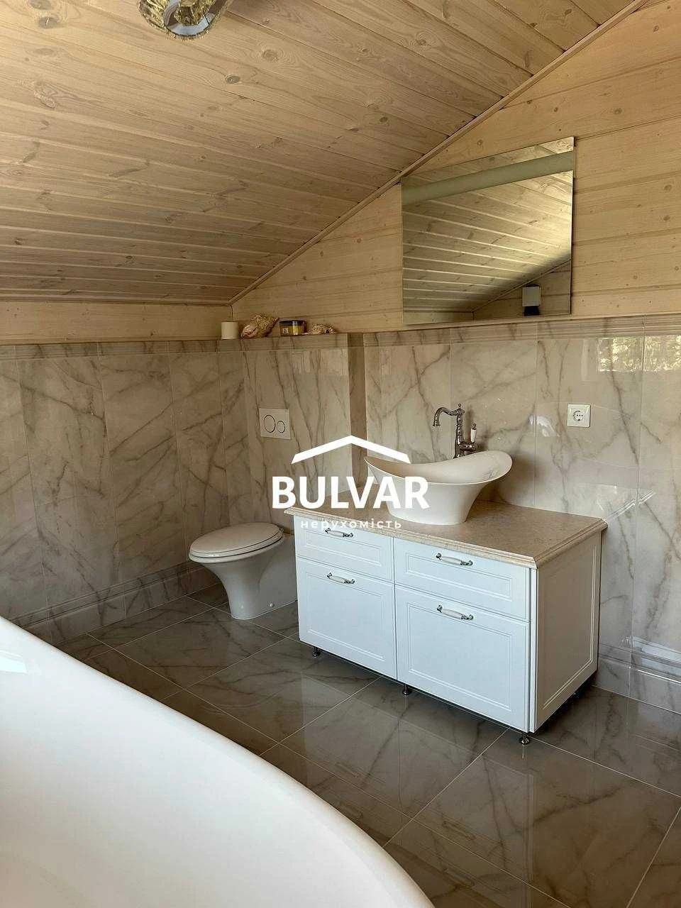 Продам крутой семейный дом, камерная локация на берегу, 10 м