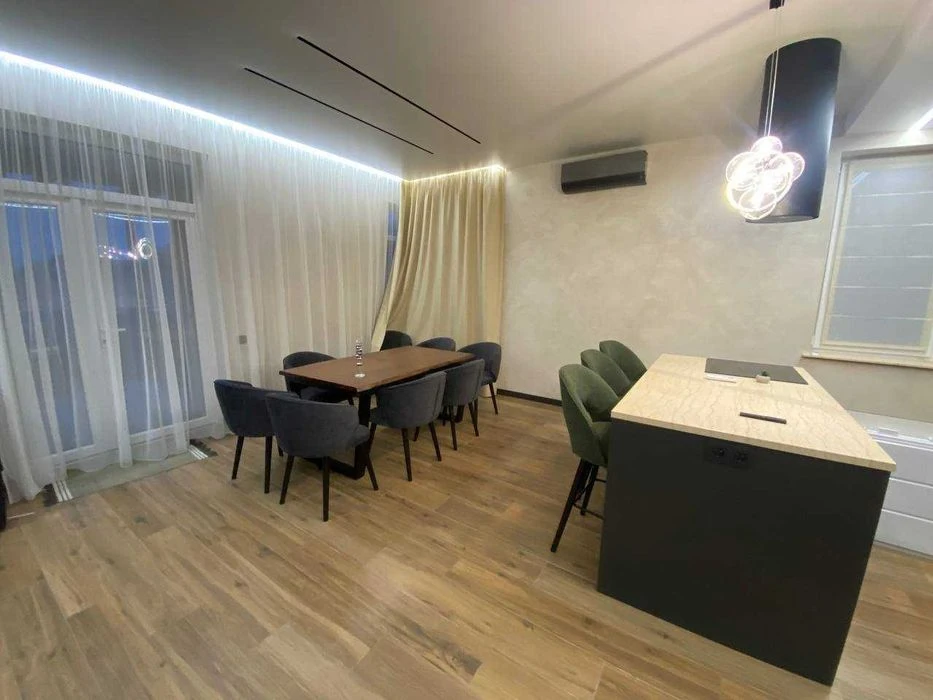 Продаж 2 поверхового будинку, ділянка 12 соток, 180м2, В.Дан