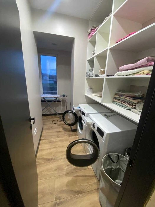 Продаж 2 поверхового будинку, ділянка 12 соток, 180м2, В.Дан
