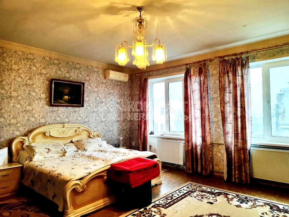 Будинок. Харків, Віражна