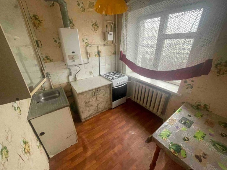1к квартира на Південно-Заході, 3й поверх, 31м2, Цегла, Не к