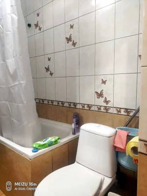 Отличная ч. дома с отдел. двором, заездом, удобствами , р--н