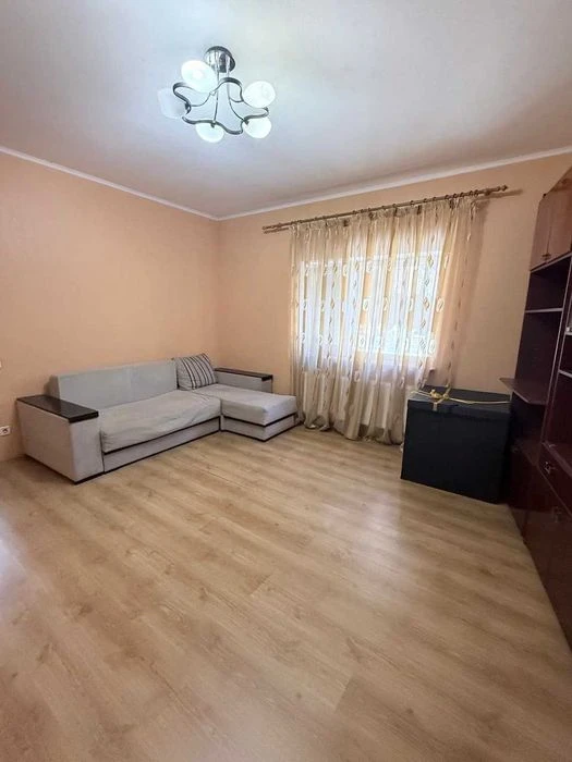 Продам 2х этажный дом на Залютино