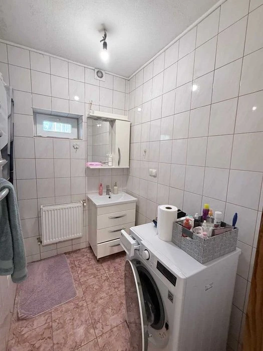 Продам 2х этажный дом на Залютино