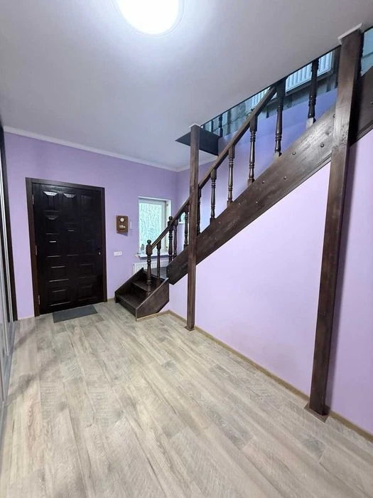 Продам 2х этажный дом на Залютино