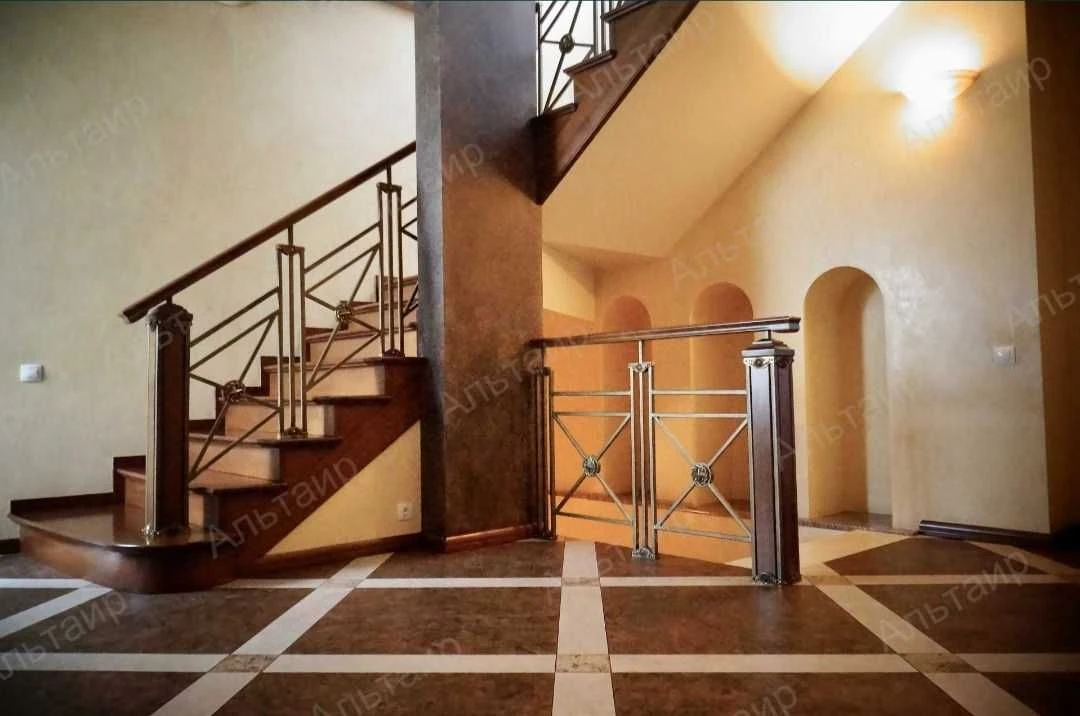 Без%!Шатиловка!Продам 3этажный дом ремонт680м2,16соток,ул.Ми