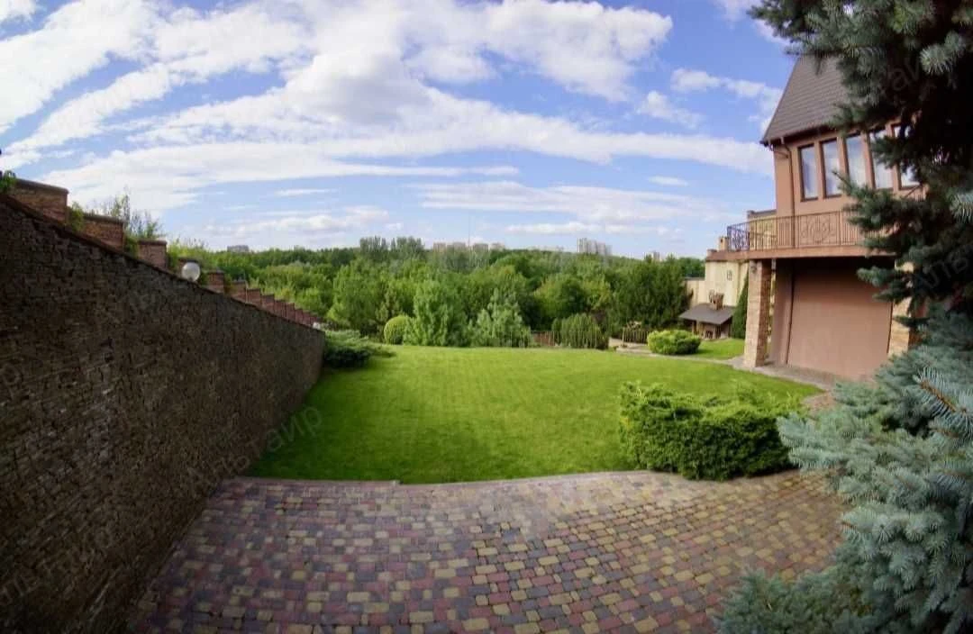 Без%!Шатиловка!Продам 3этажный дом ремонт680м2,16соток,ул.Ми