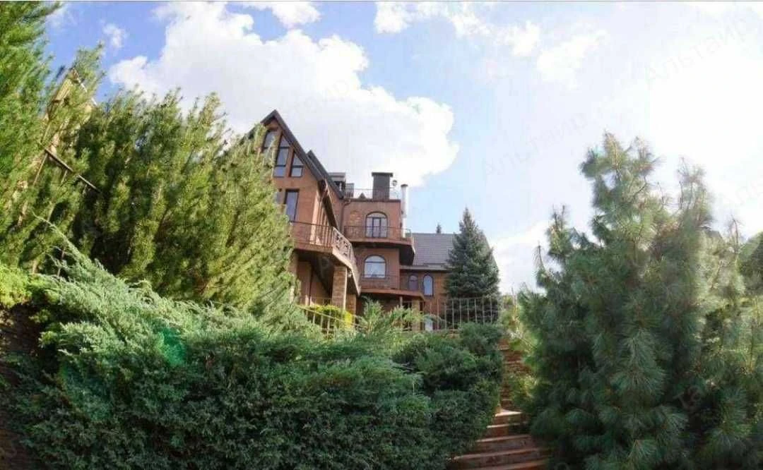 Без%!Шатиловка!Продам 3этажный дом ремонт680м2,16соток,ул.Ми