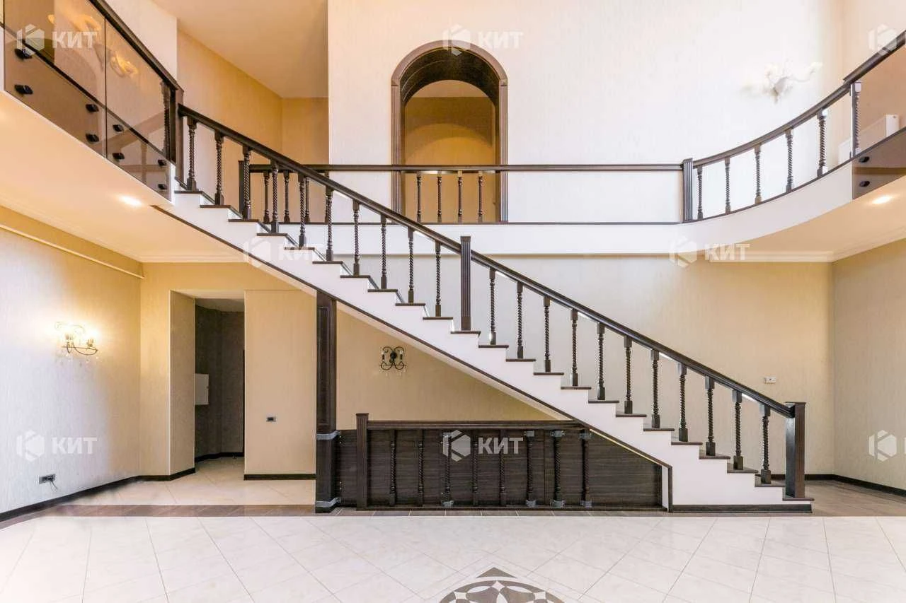 Будинок 750 м2, Сокільники (Центр, Сокольники), Ділянка 20 с
