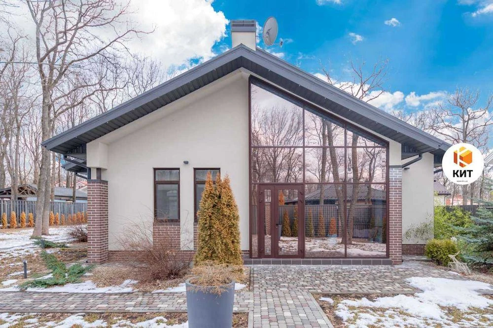 Будинок 150 м2 з басейном, р-н Лісопарк (Лесопарк, Лесное),