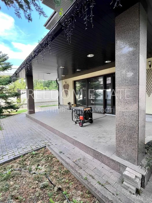 485тыс.$ Дом/ Коттедж с бассейном в центре / Шатиловка