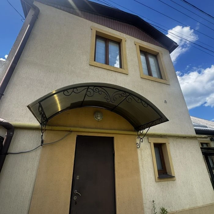 Продам уютный  2-х этажный дом по ул. Большая Панасовская