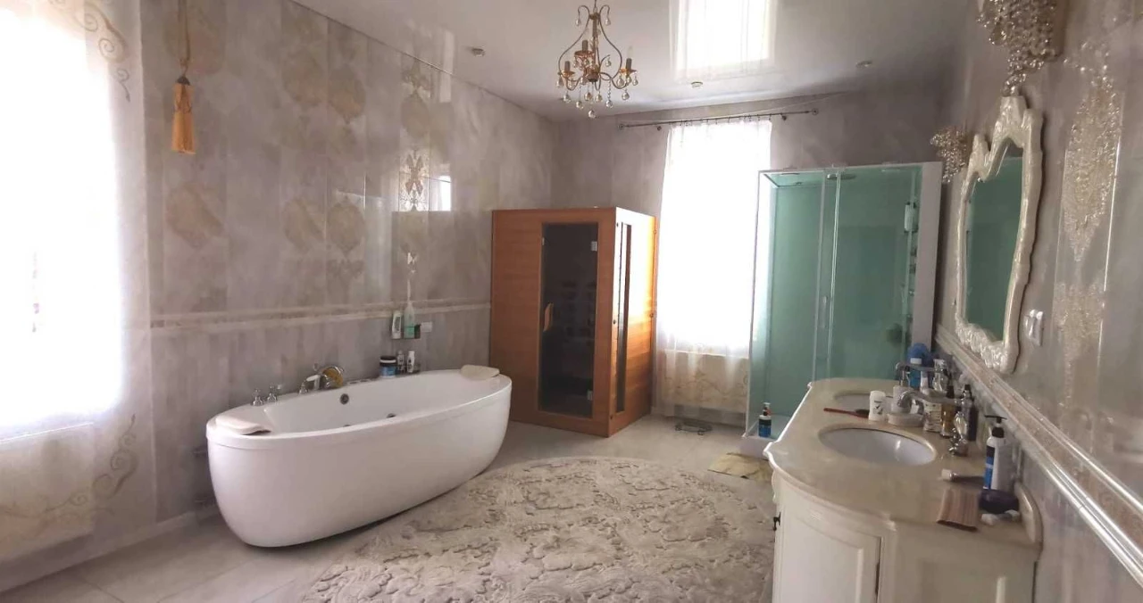 В Харькове!Продам Шикарный Элитный дом 500м2,Алексеевка,м.По