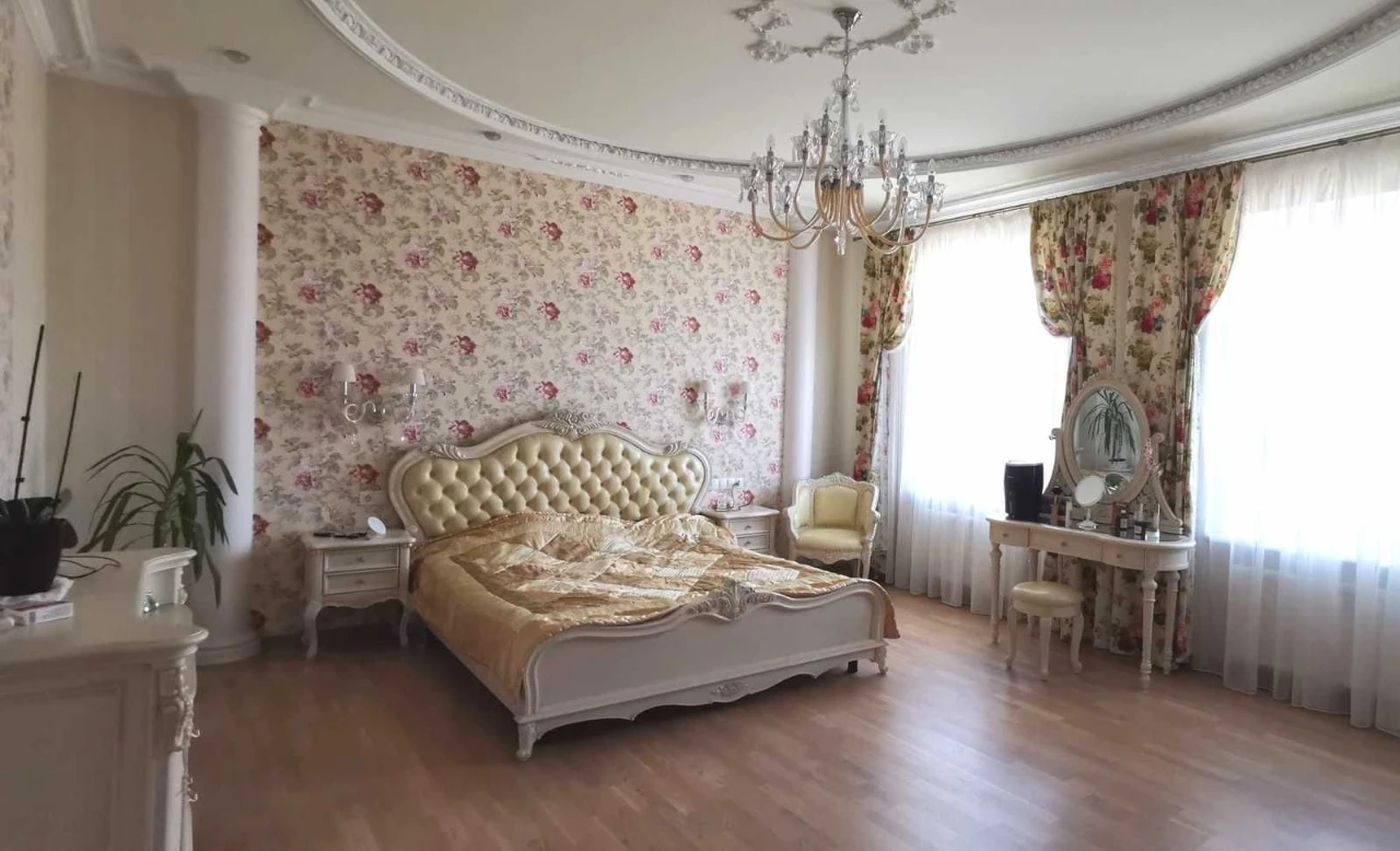 В Харькове!Продам Шикарный Элитный дом 500м2,Алексеевка,м.По