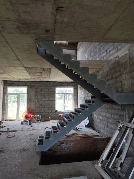 Продаем таун Хаус на Большой Даниловке.