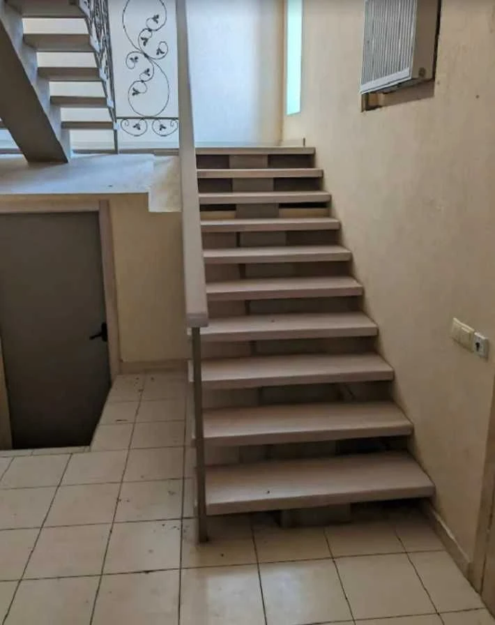 Будинок автономний 240м.кв., в Харкові район Ледного тихе мі