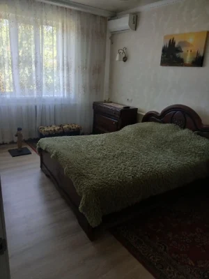 Продаж будинку в гарному місці