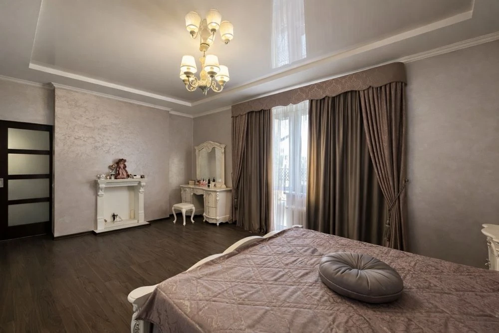 Продам шикарний будинок в Сумах