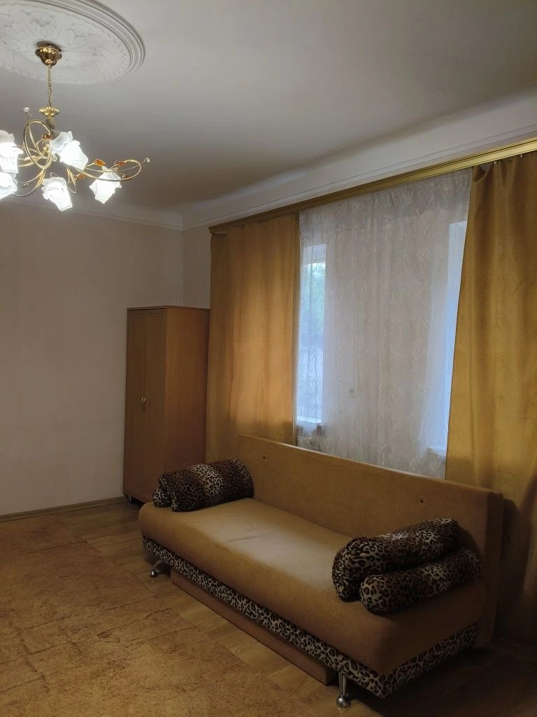 Продаж будинку в центрі