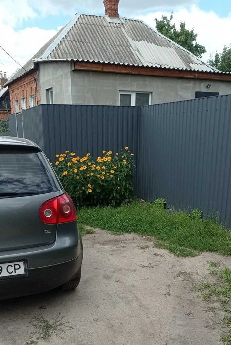 Будинок зі зручностями, меблями та технікою