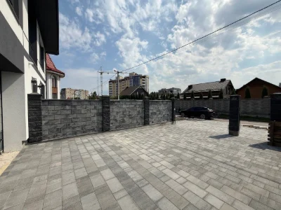 Продаж котеджу з гаражем! Топ локація!