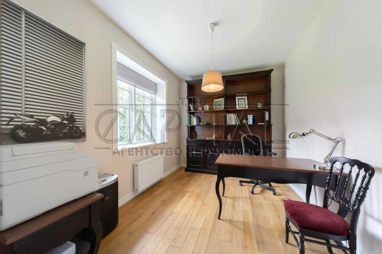 Продаж будинку 200 м² / 6 соток/ м. Славутич 1 км / Осокорки