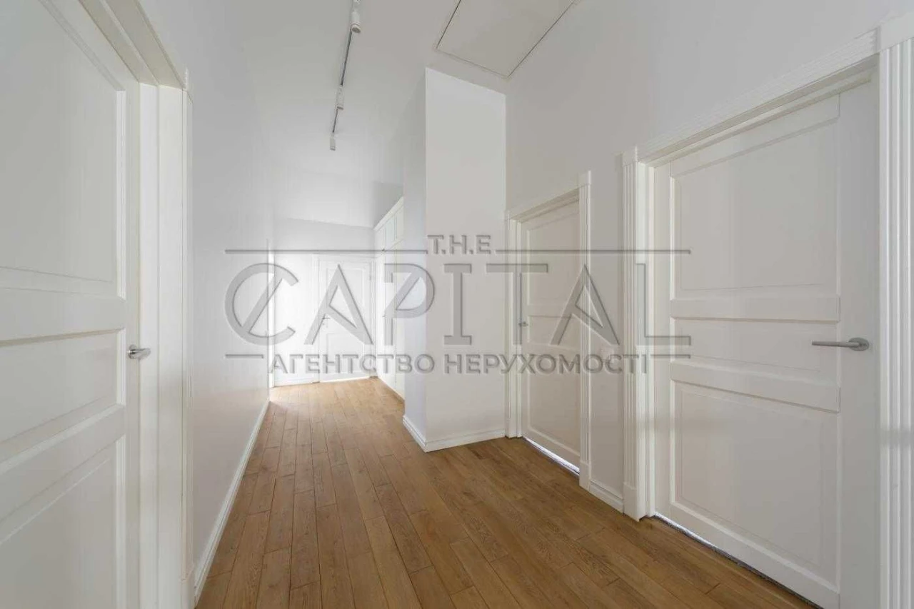 Продаж будинку 200 м² / 6 соток/ м. Славутич 1 км / Осокорки