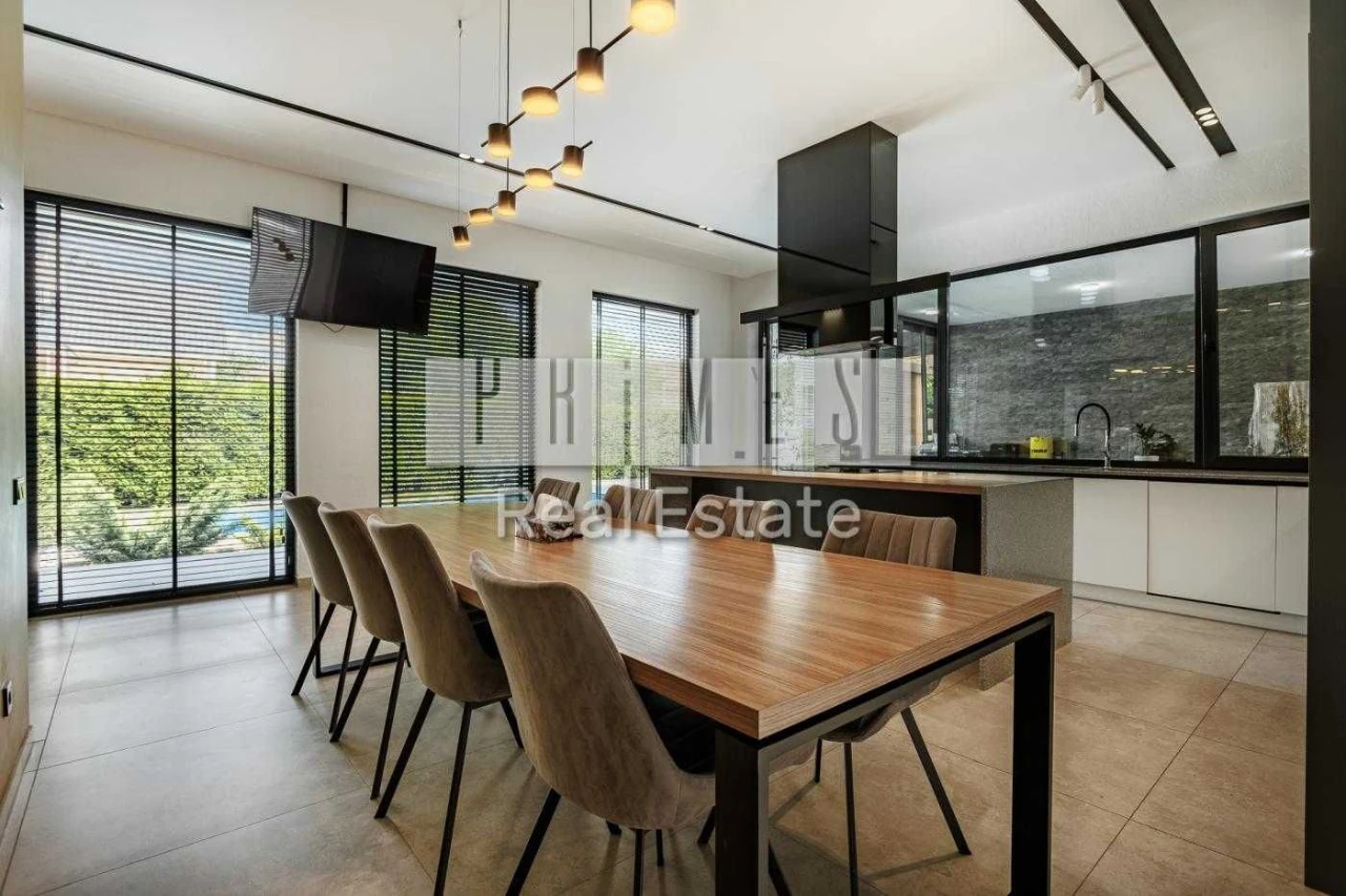 Продаж сучасного будинку 350 м² з басейном, Нивки, Сирець,