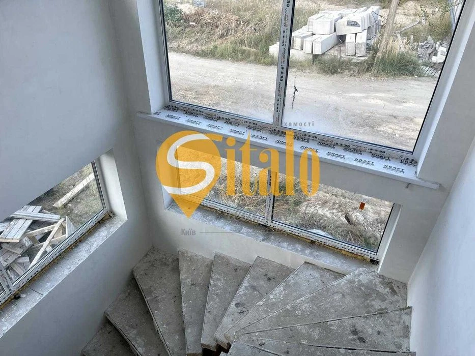 Таунхаус Осокорки, Славутич, під ремонт