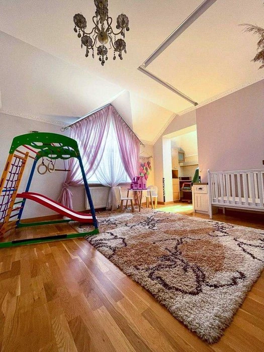 Продаж 2 поверхового будинку на Оболоні, вул. 6-та Садова, с