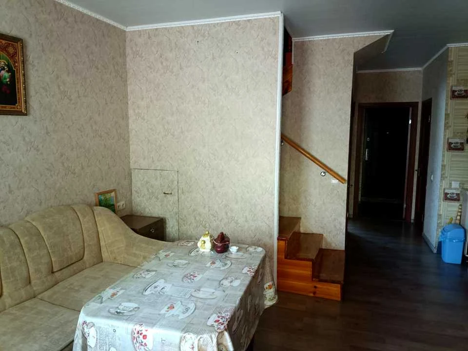 Будинок. Київ, Центральна вул.