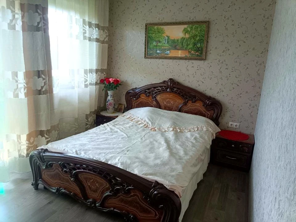 Будинок. Київ, Центральна вул.