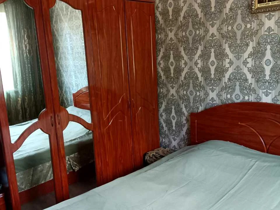 Будинок. Київ, Центральна вул.