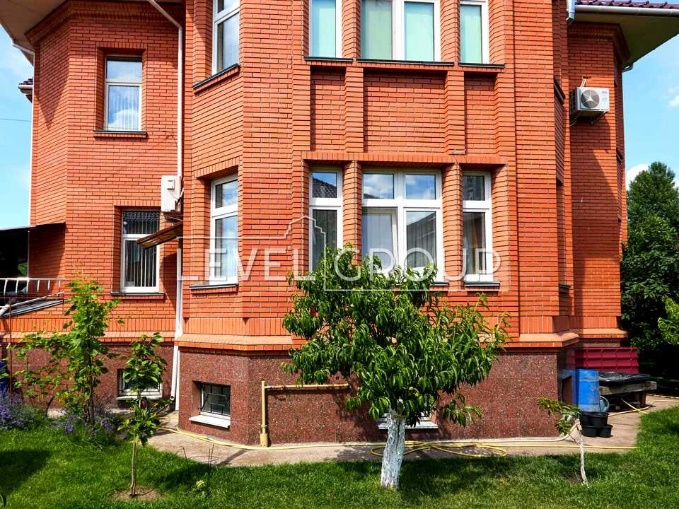Будинок. Київ, Василя Щавинського вул. (Петровського)