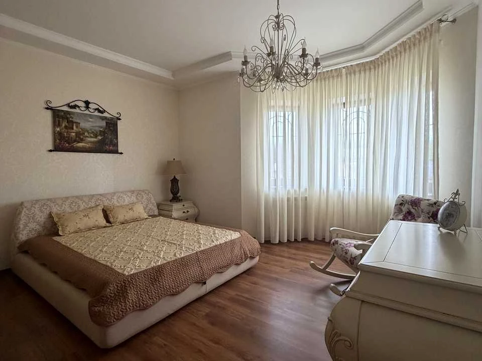 Будинок. Київ, Старообухівська вул.