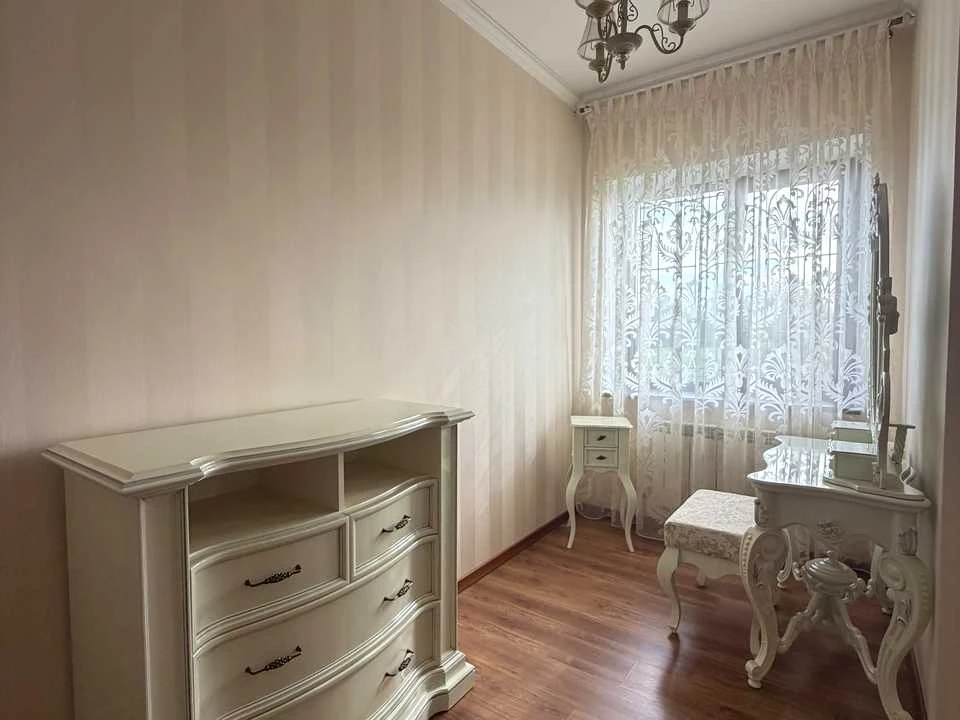 Будинок. Київ, Старообухівська вул.