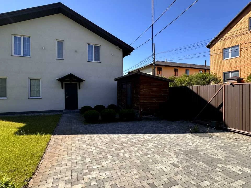 Будинок. Київ, Орхідейна