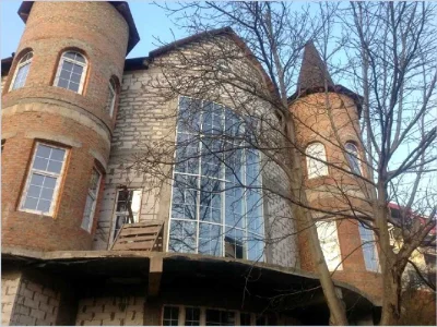 Будинок. Київ, Саперне Поле вул.