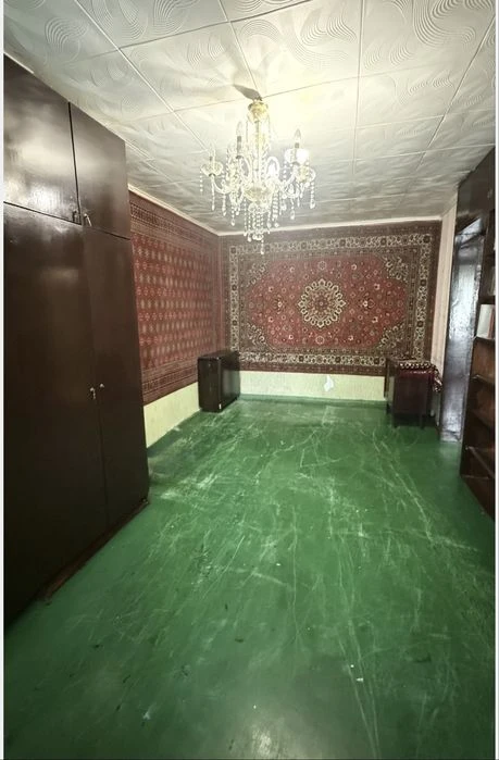 Budget one-room apartment in KhTZ - $18,000