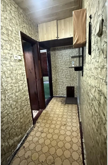 Budget one-room apartment in KhTZ - $18,000