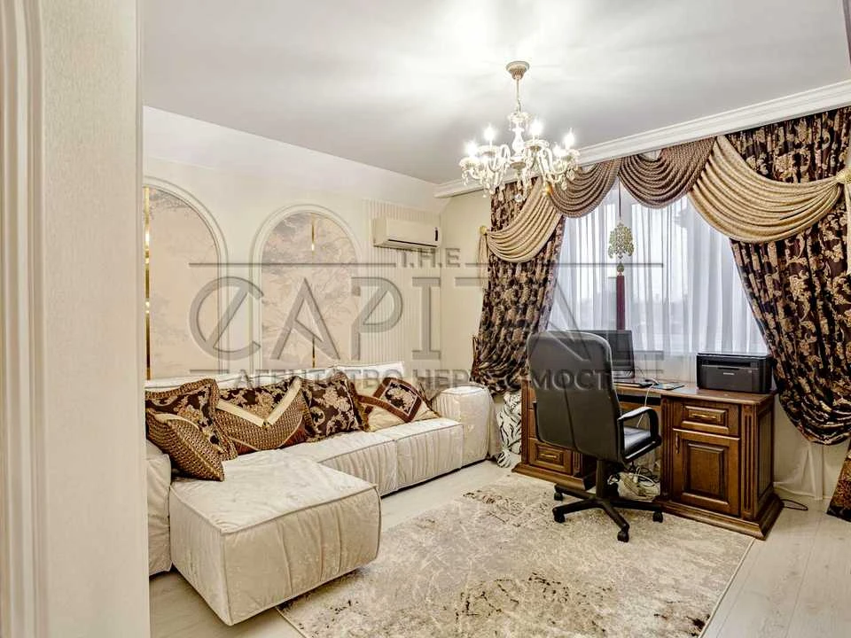Будинок. Київ, 55-та Садова вул.