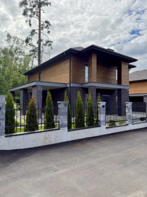 Преміальні котеджі Forest Lake villas біля метро Житомирська