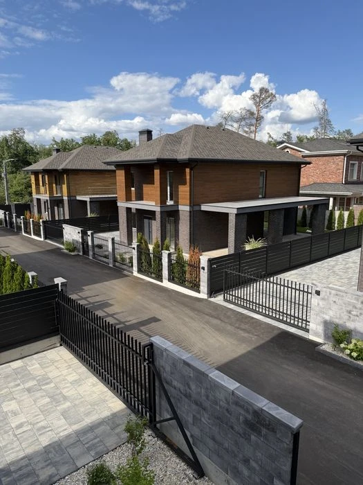 Преміальні котеджі Forest Lake villas біля метро Житомирська