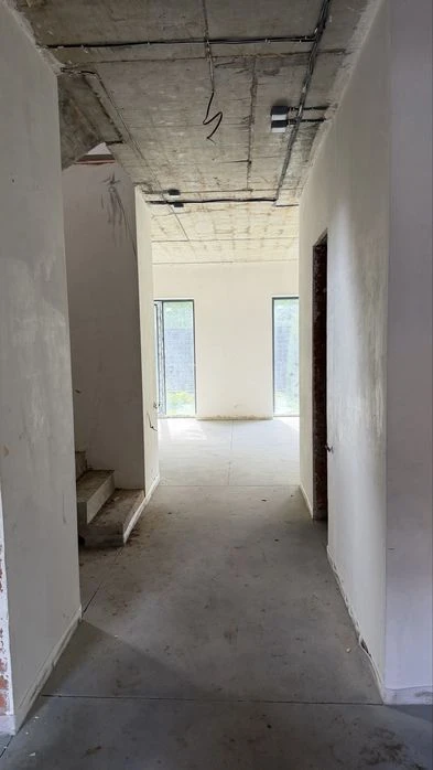 Преміальні котеджі Forest Lake villas біля метро Житомирська