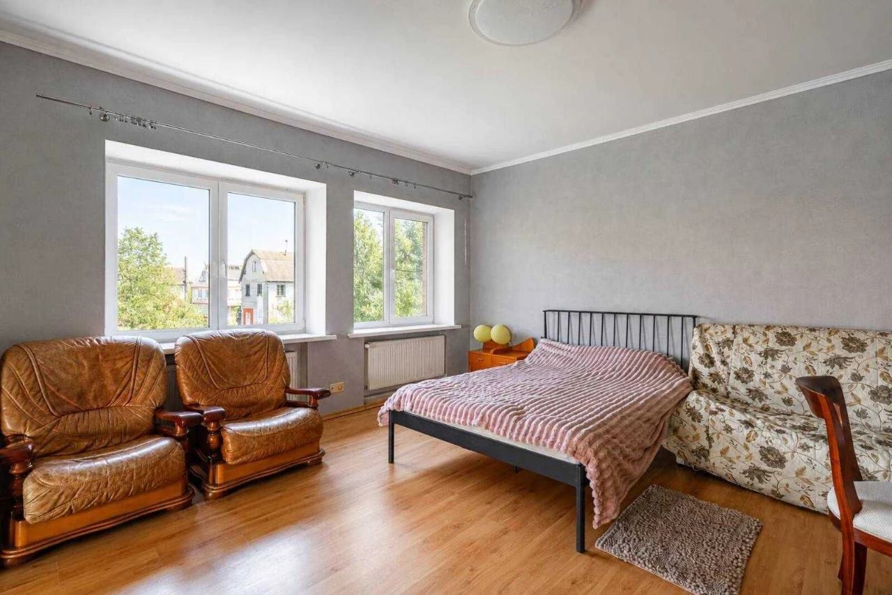 Продаж автономного будинку з сауною та каміном 204 кв.м., 12